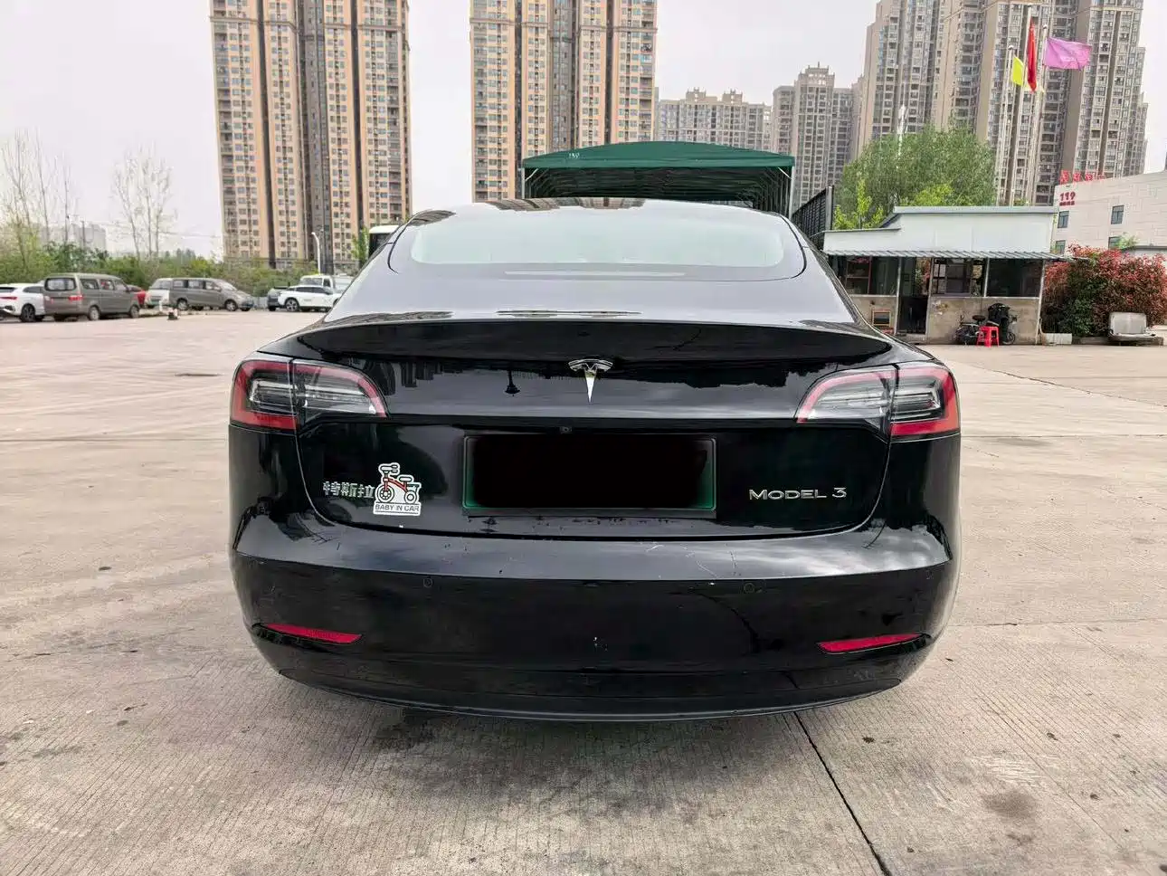 TESLA MODEL 3