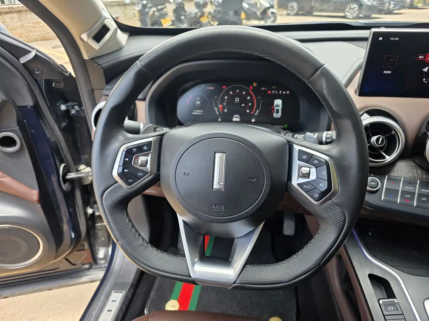 WEI PAI WEI BRAND VV7