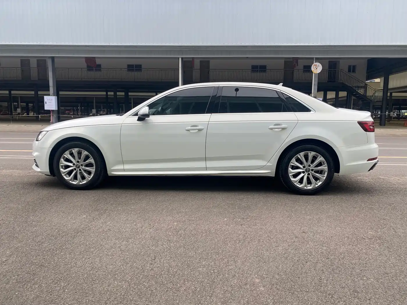 Audi A4L 2019 40 TFSI Progressive (China V) фото 11