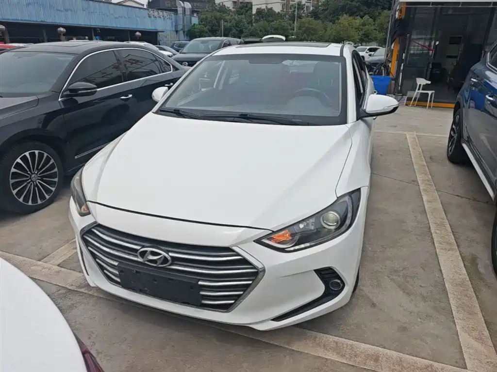 Hyundai Elantra 2018 1.4T DCT Dynamic·Vitality Model фото 3