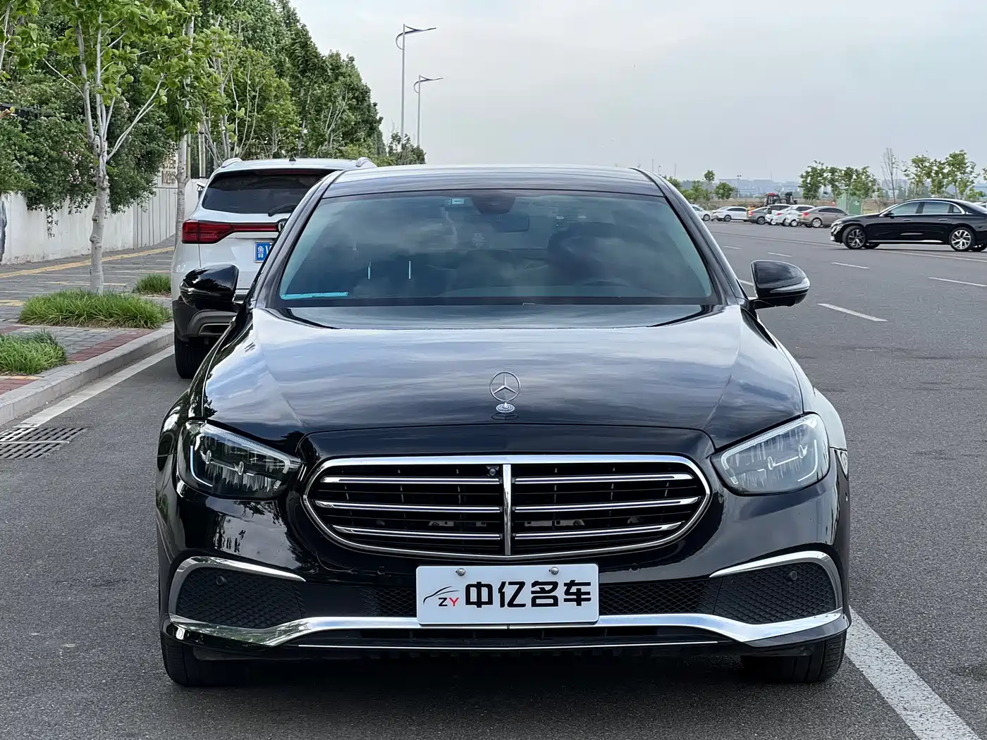 Mercedes-Benz E-Class 2021 E 300 L Fashion фото 2