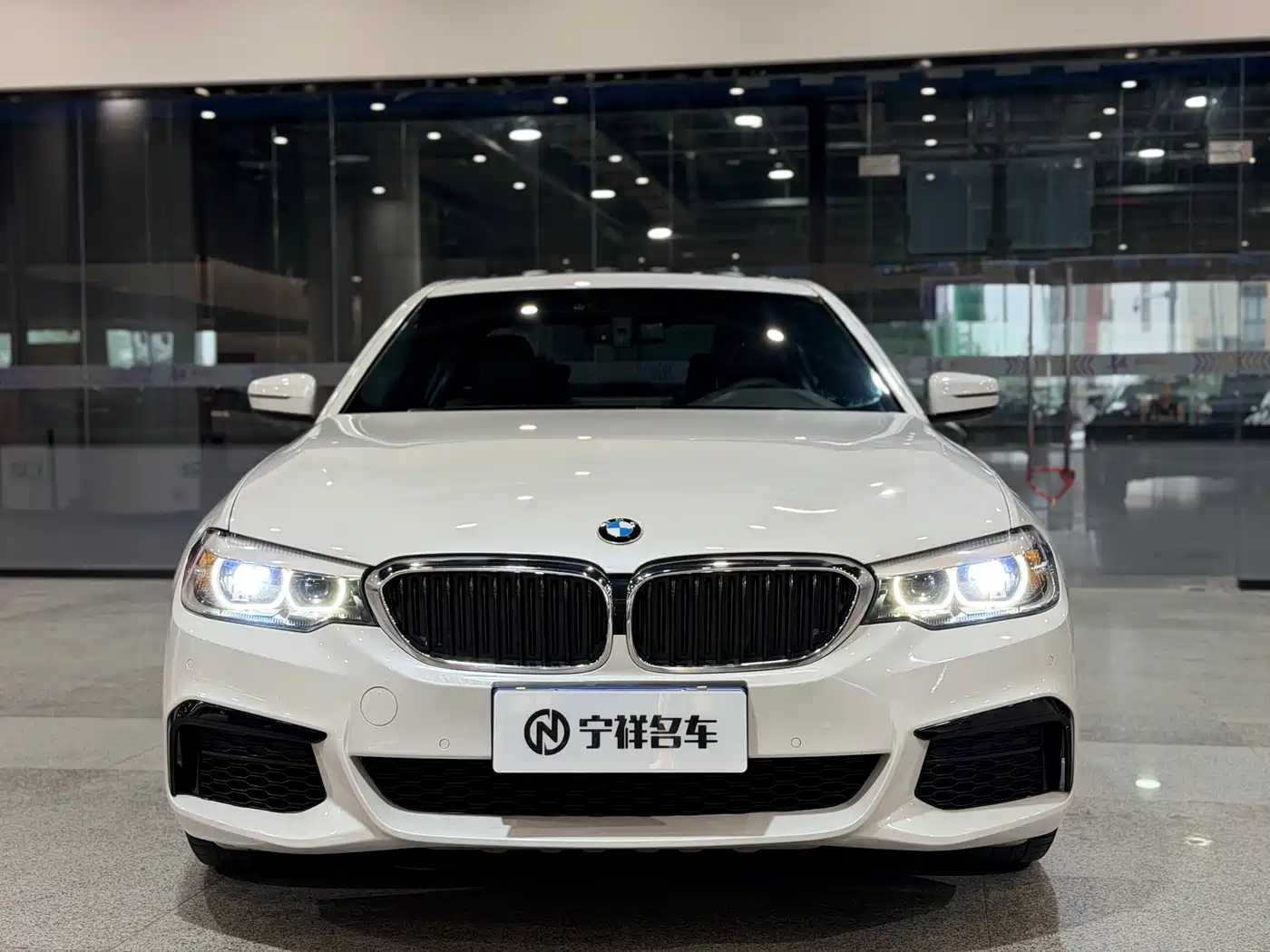 BMW 5 Series 2020 525Li M Sport Package фото 2