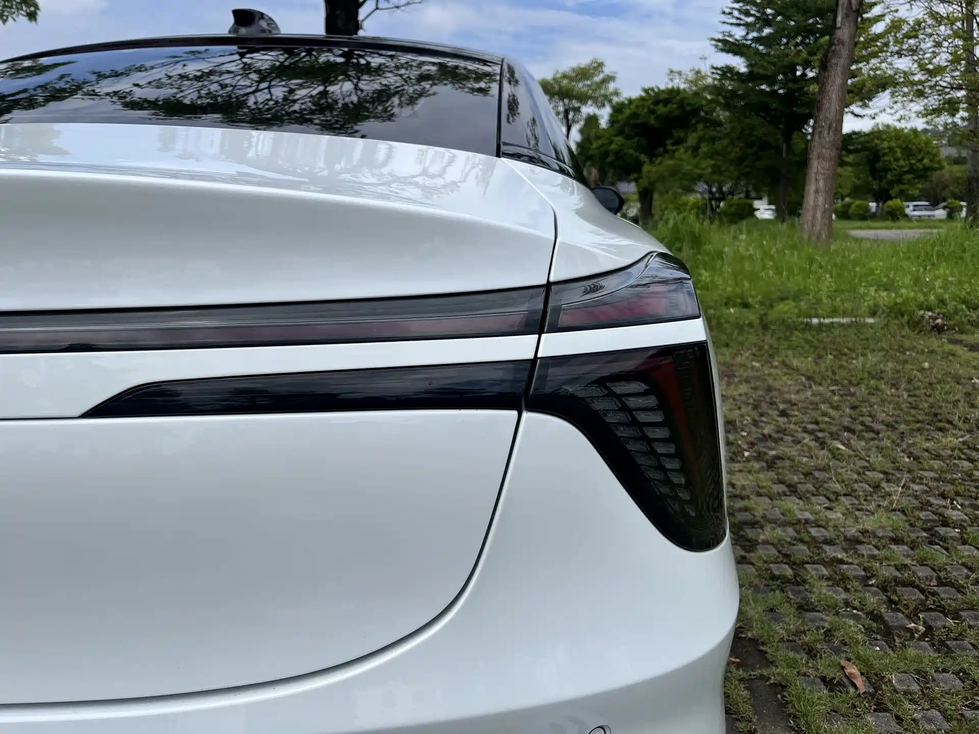 Фото 9 - Hongqi H6
