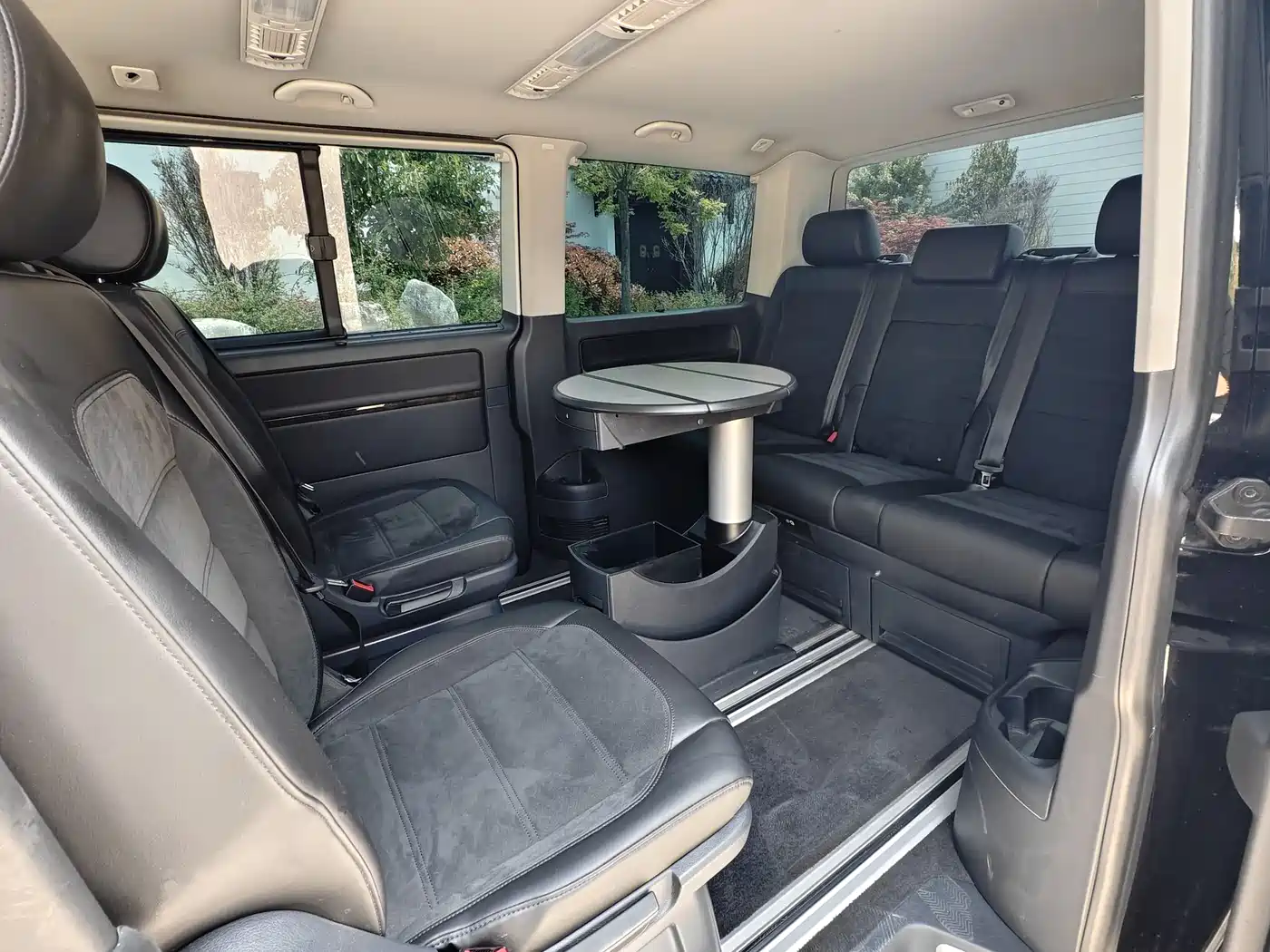 Volkswagen Multivan 2018 2017 2.0TSI 2WD Luxury 7-Seater