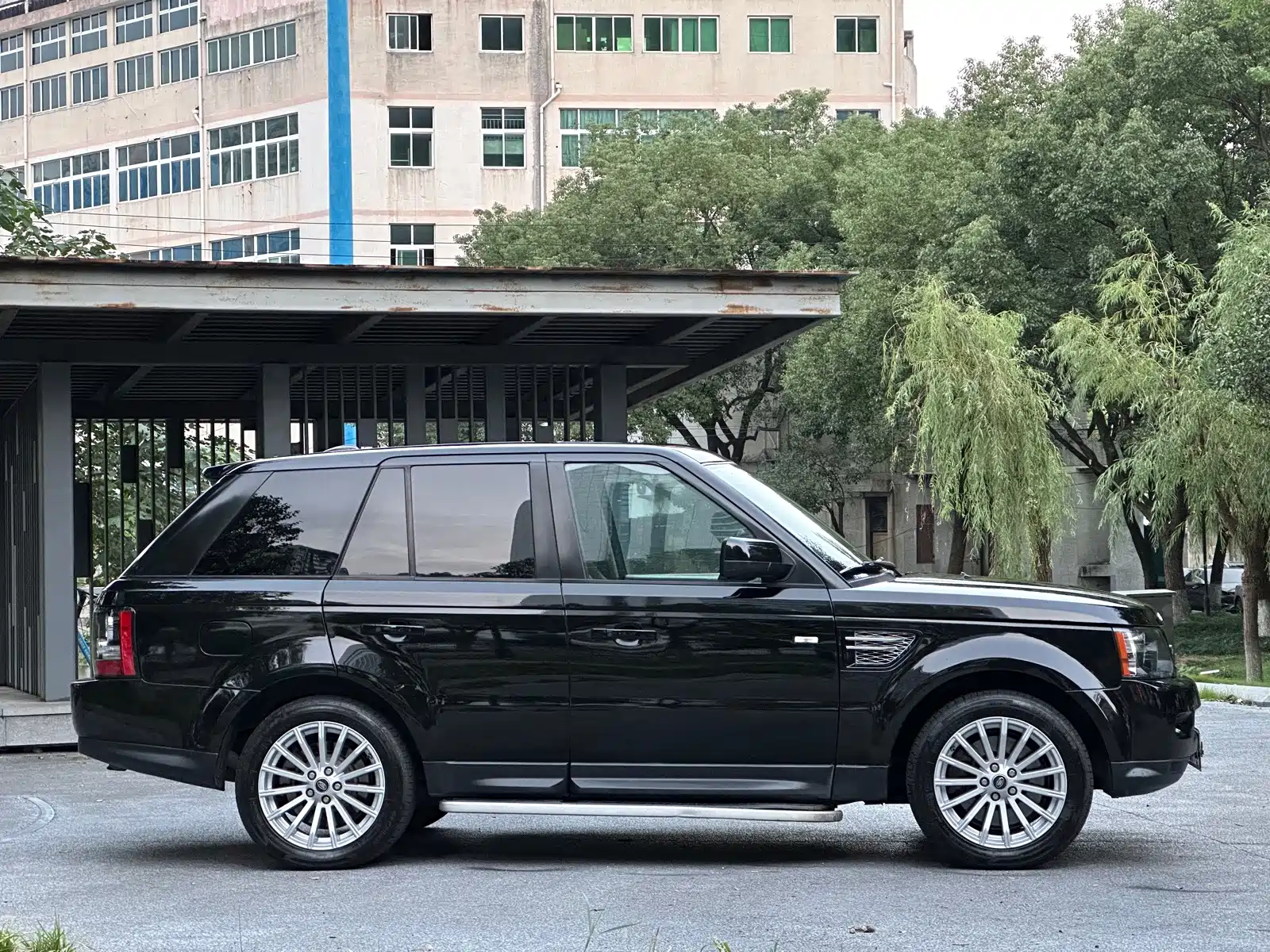 صورة 8 - Land Rover Range Rover Sport