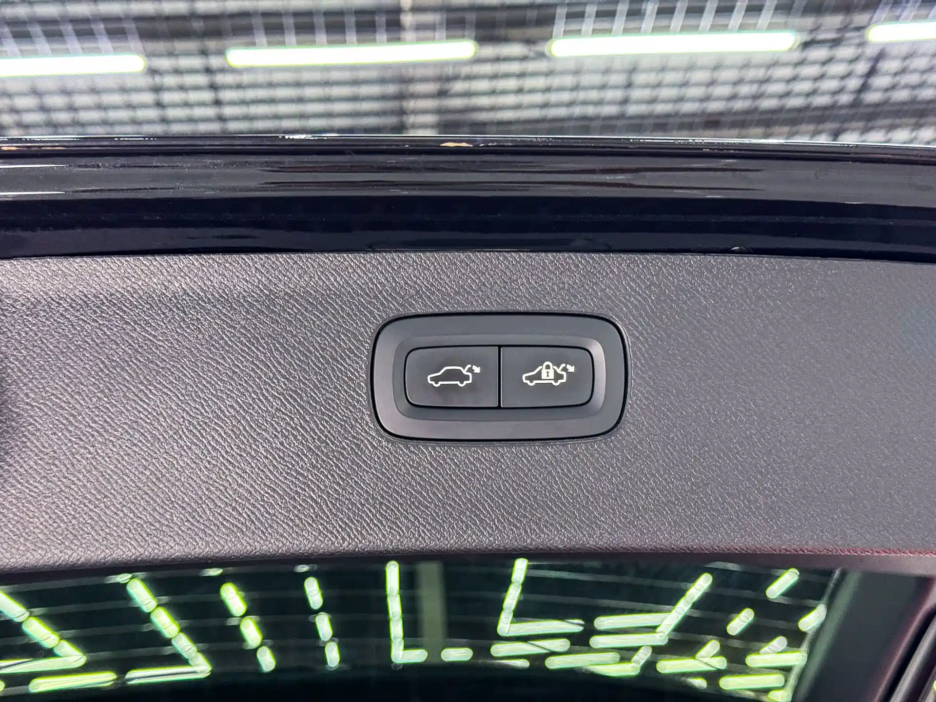 Фото 19 - Volvo XC90