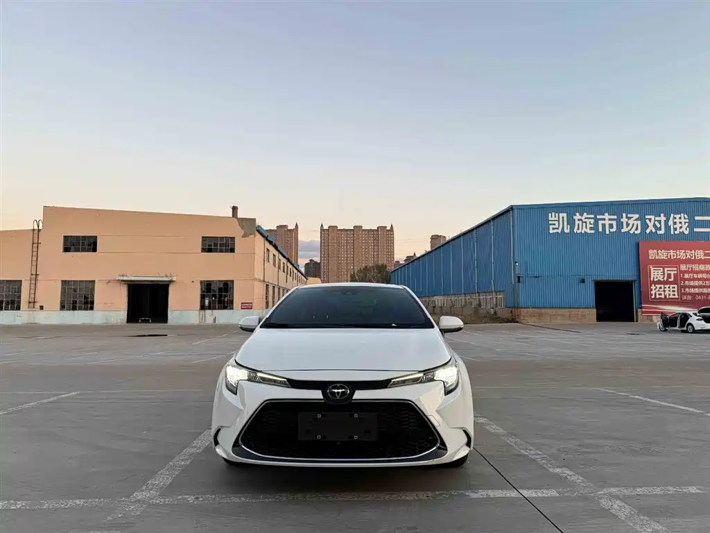 Toyota Levin 2022 185T CVT Luxury Edition фото 8