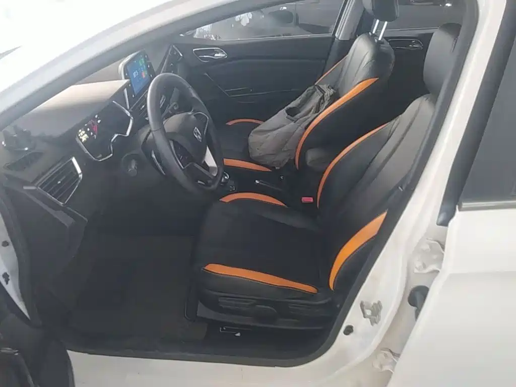 Baojun 310 2018 2017 1.5L Auto Luxury