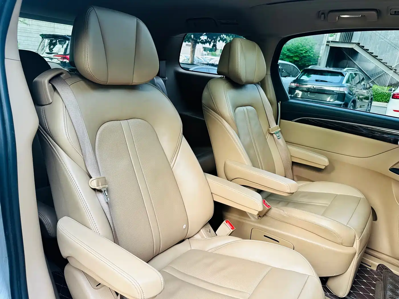 Фото 23 - Buick GL8