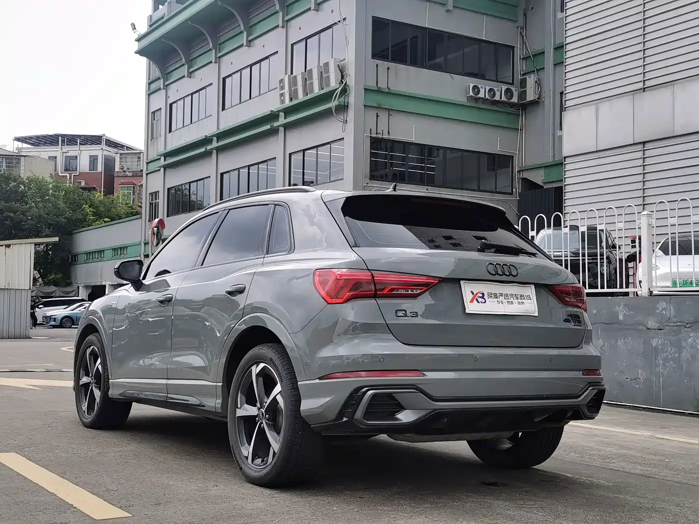 Фото 9 - Audi Q3