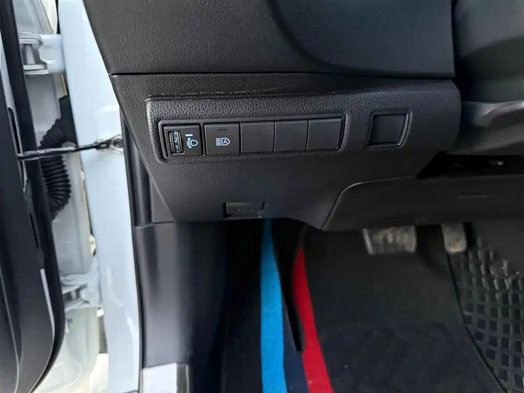 Toyota Levin 2022 185T CVT Luxury Edition фото 12
