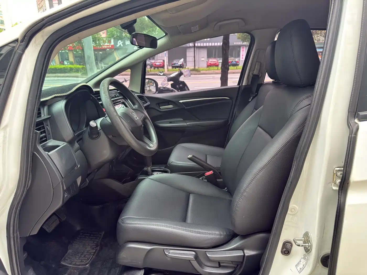 صورة 11 - Honda Fit