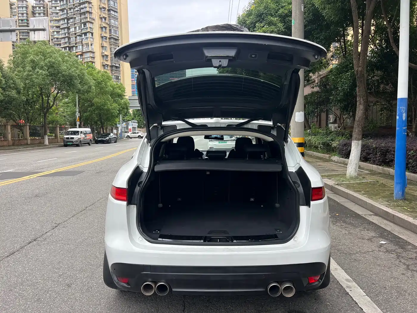 Jaguar F-PACE 2017 2018 3.0 SC 4WD R-Sport Edition