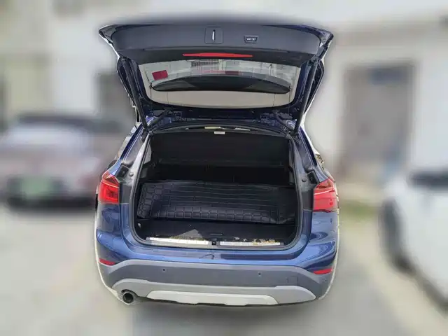 BMW X1 2019 sDrive18Li Premium Model — фото 5
