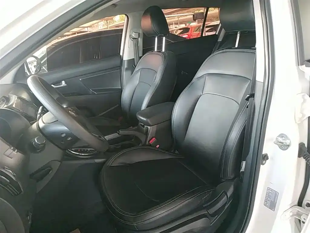 Kia Sportage 2016 2.0L Automatic 2WD GL фото 15