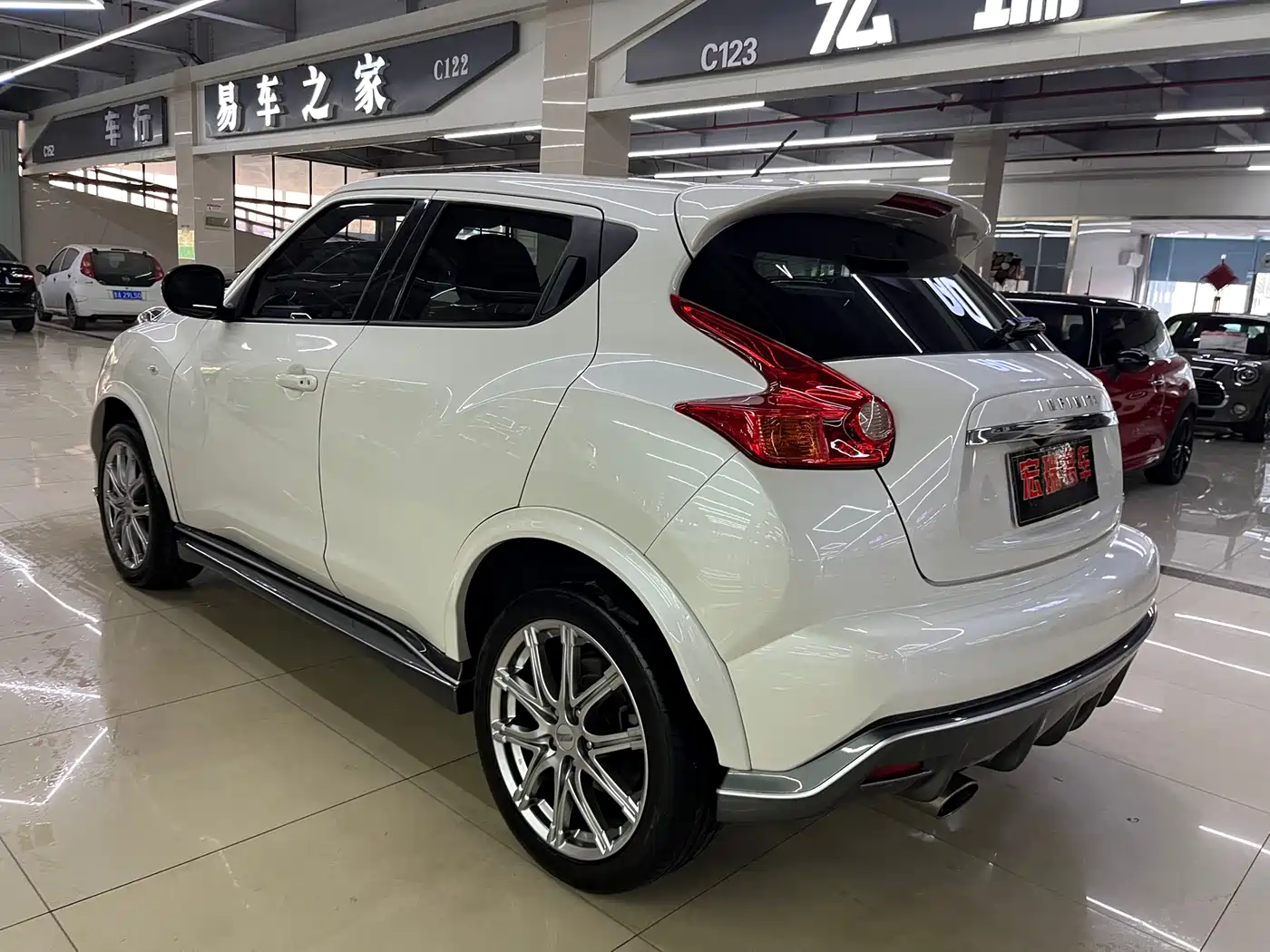 Infiniti ESQ 2019 2014 1.6L Free Edition