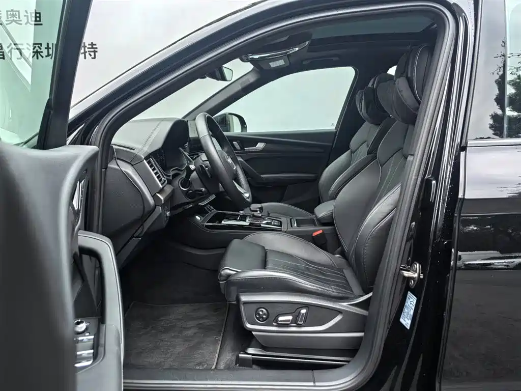 Фото 12 - Audi Q5L