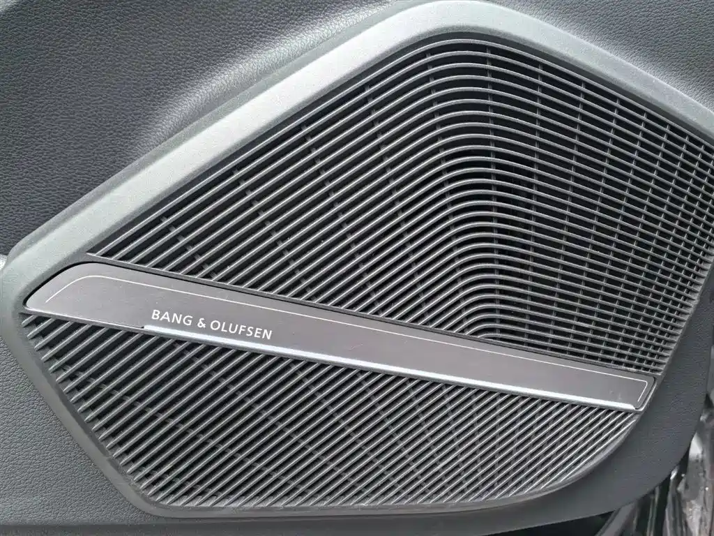 Фото 18 - Audi Q5L