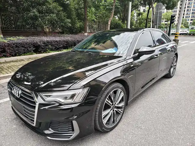 Audi A6L 2022