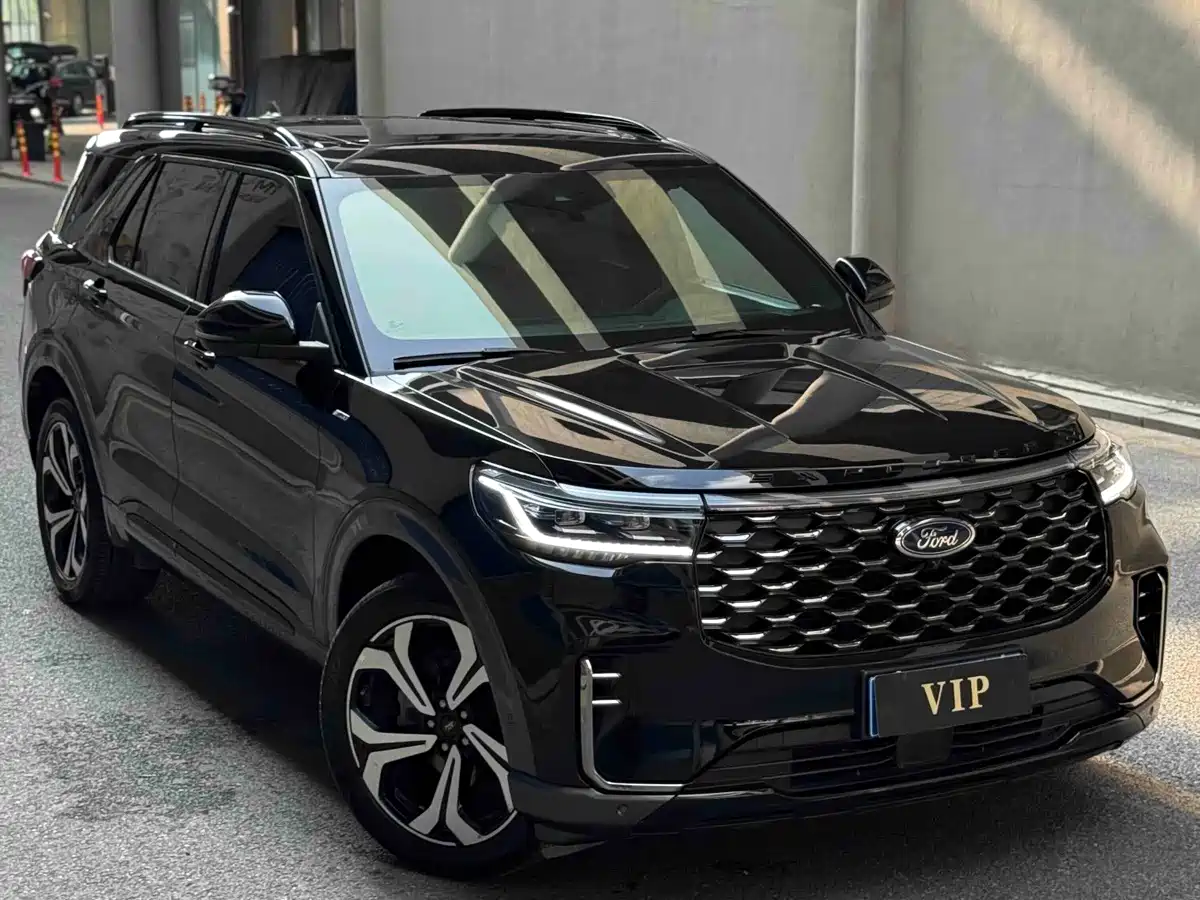 Фото 3 - Ford Explorer