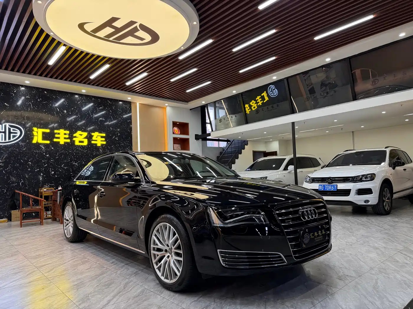 Audi A8 2012 A8L 50 TFSI quattro Comfort фото 3