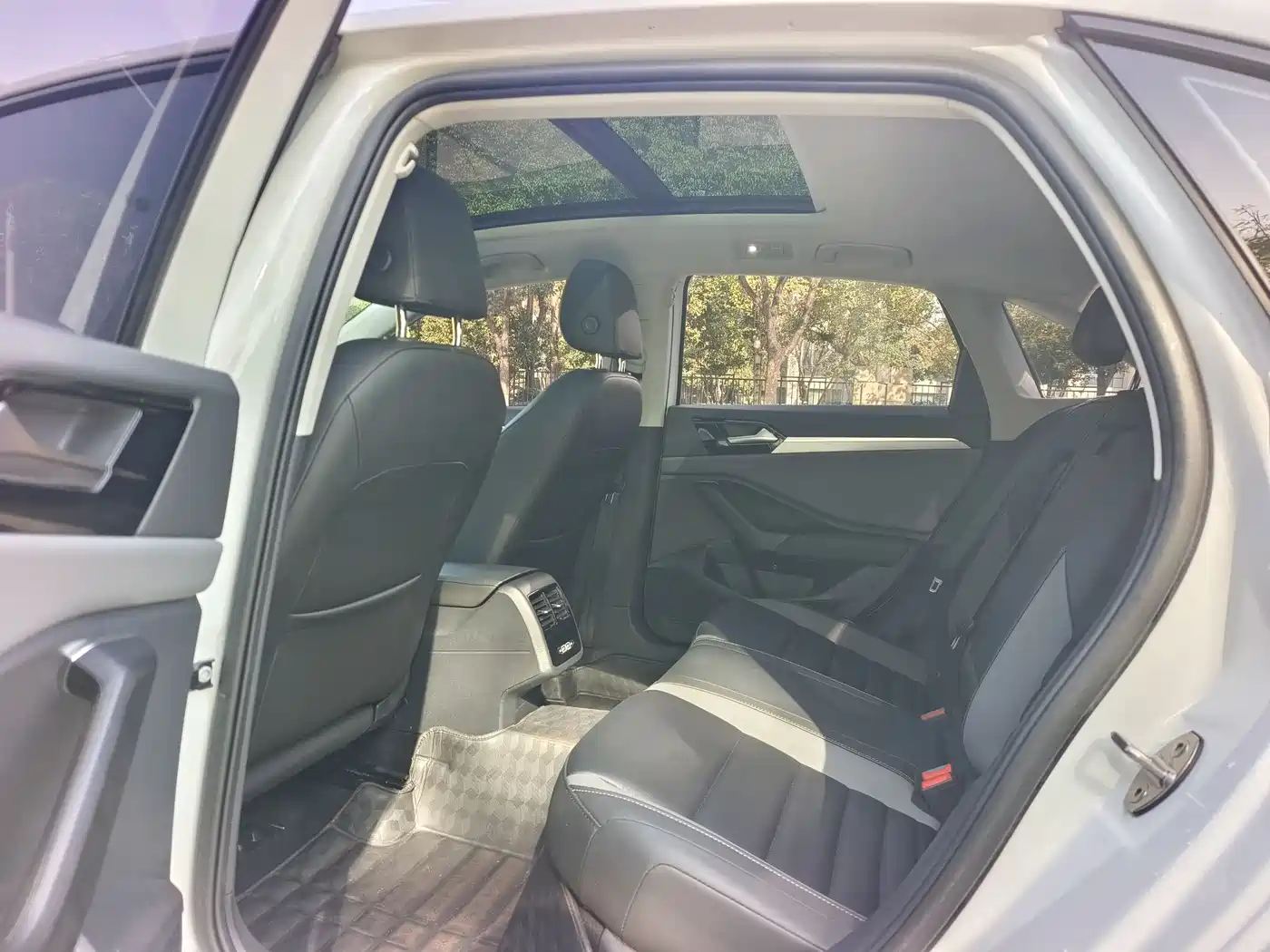 Volkswagen Sagitar 2019 200TSI Manual Comfort Edition China VI фото 5