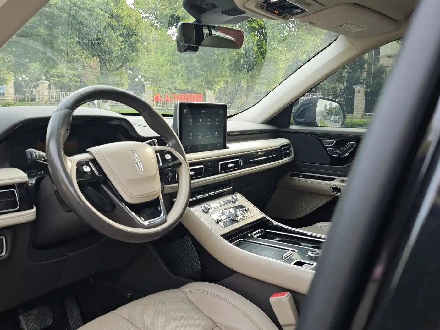 Lincoln Aviator (Import) 2020 2020 3.0T V6 AWD Premium Edition