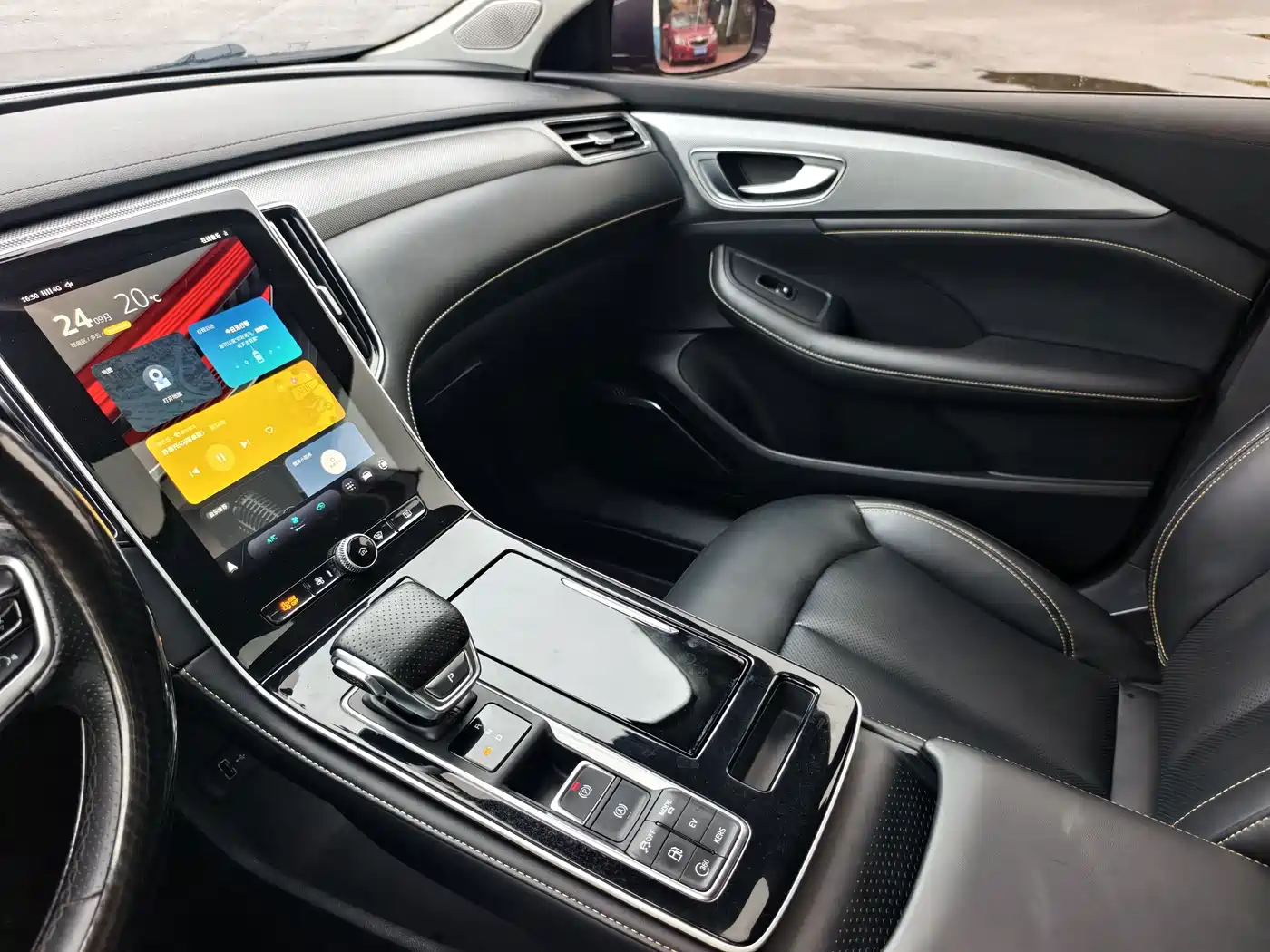 Roewe i6 MAX EV 2020 2020 Model 1.5T PHEV Cool Edition