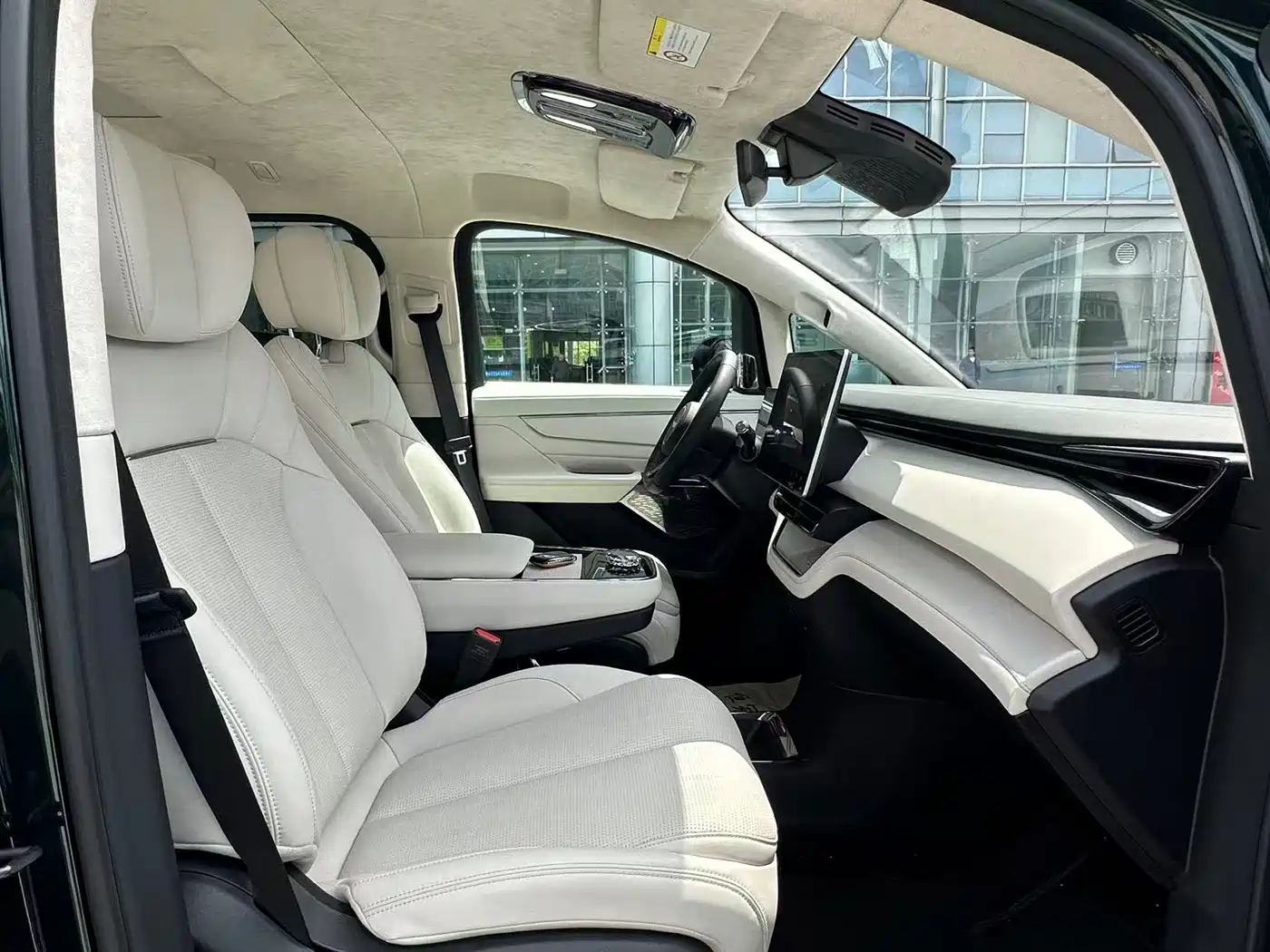 GEELY GALAXY WING TRUE L380