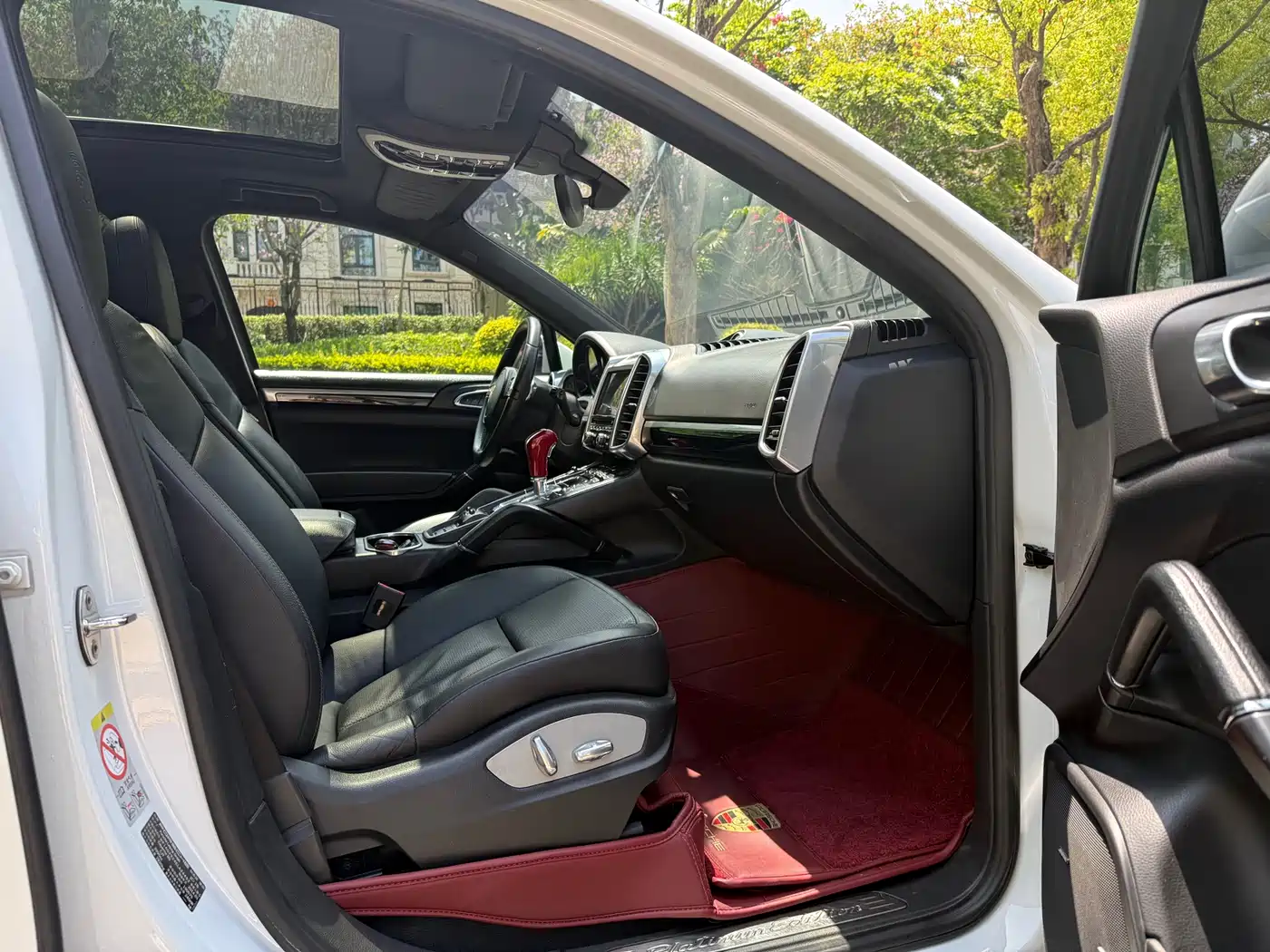 Porsche Cayenne 2014 Cayenne Platinum Edition 3.0T фото 16