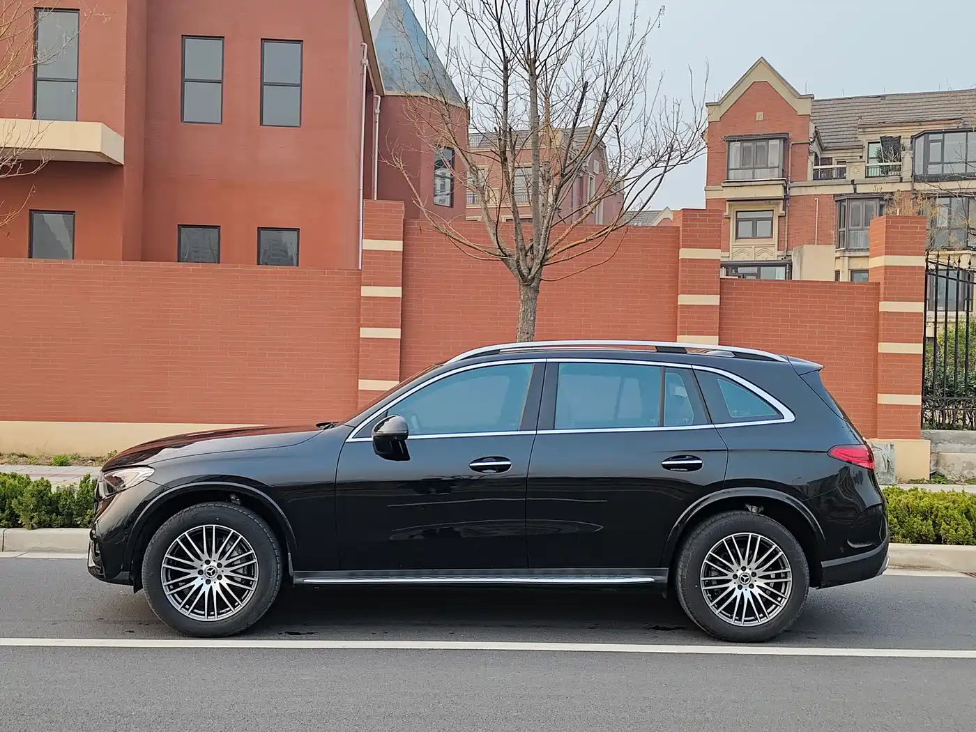 Mercedes-Benz GLC 2023 GLC 300 L 4MATIC Sport 5-Seater фото 18