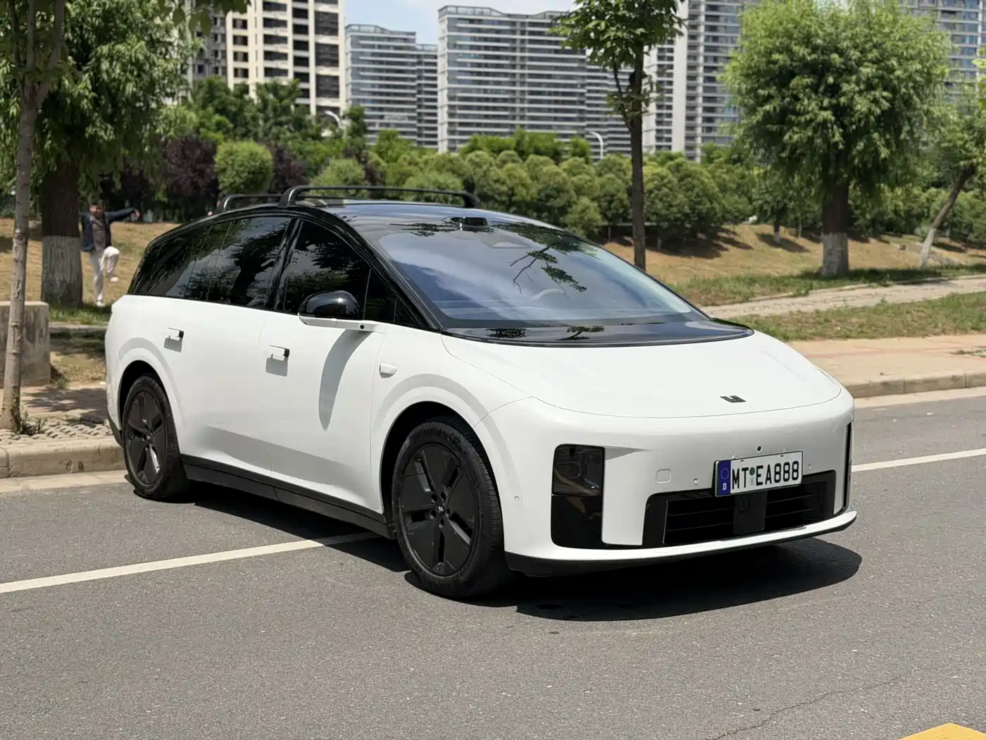 Li Auto Li i8 2025 Standard Edition