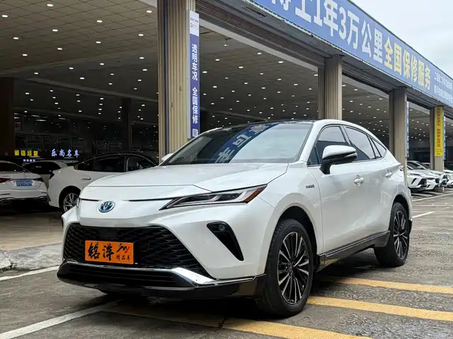 Toyota Venza 2022 Dual Engine 2.5L CVT 2WD Premium — фото 1