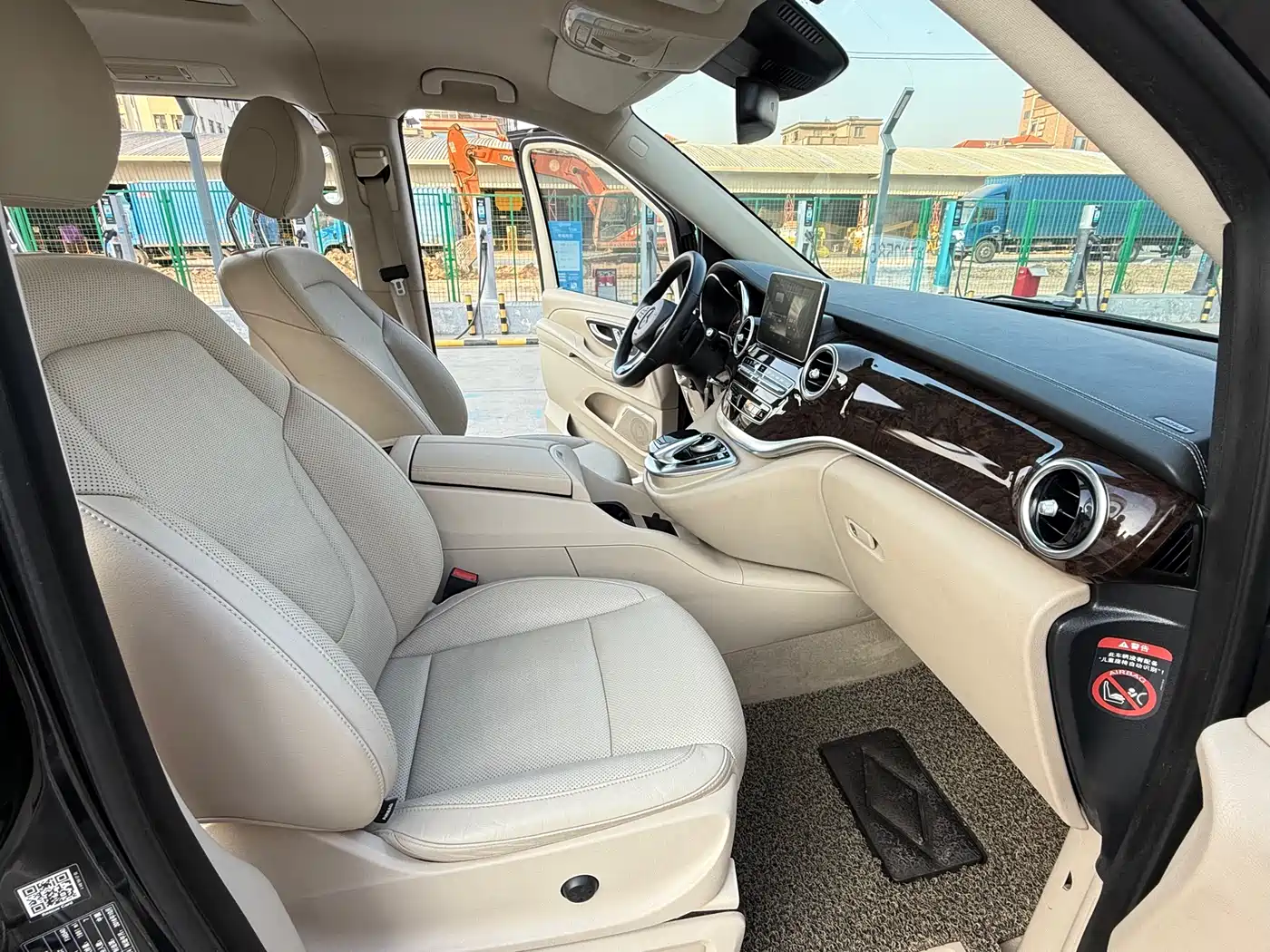 Mercedes-Benz V-Class 2016 V 260 L Premium Long фото 8