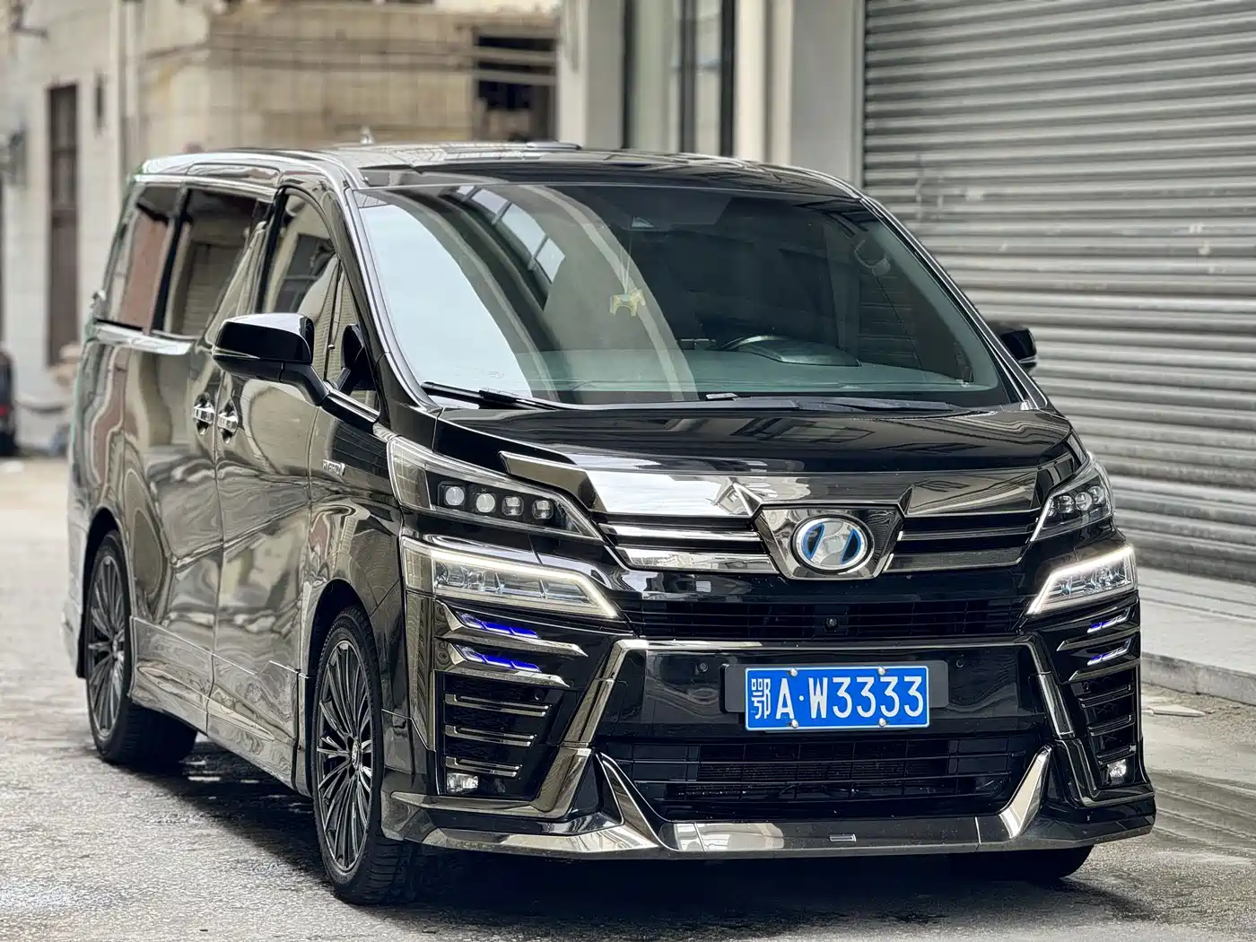 Toyota Vellfire 2020 2020 Twin Engine 2.5L HV Premium Edition