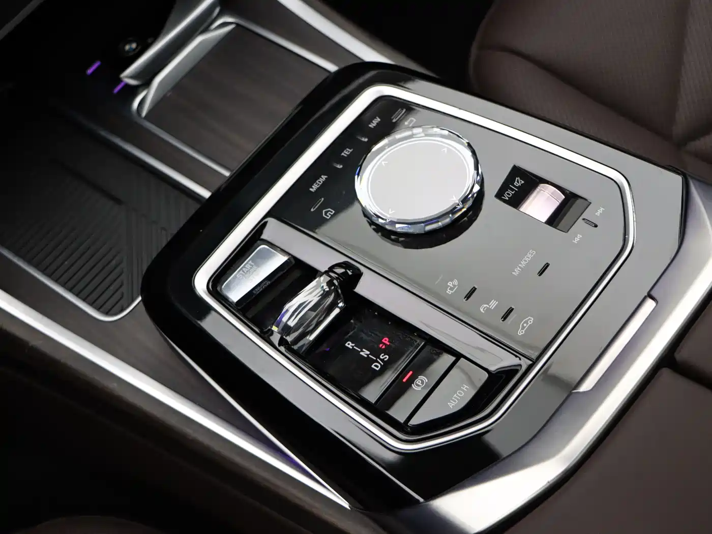 BMW 7 Series 2023 Model 735Li Luxury Package фото 11