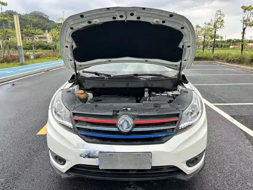Dongfeng Fengguang Fengguang 580 2018 2017 1.5T CVT Comfort Version