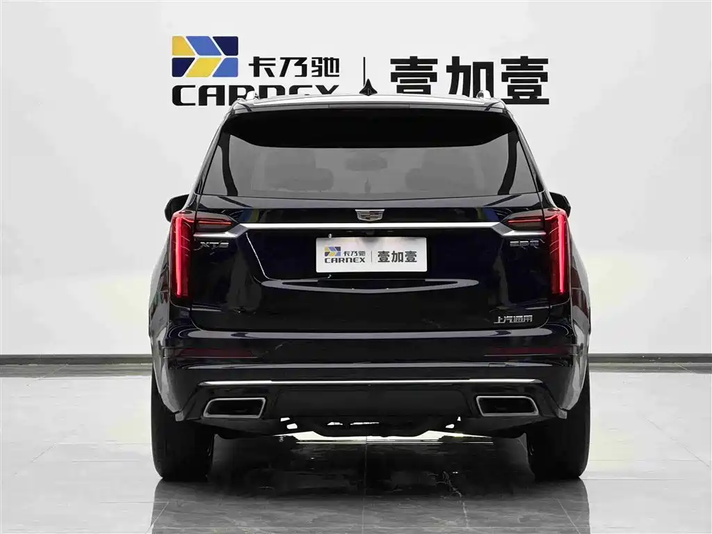 CADILLAC XT6