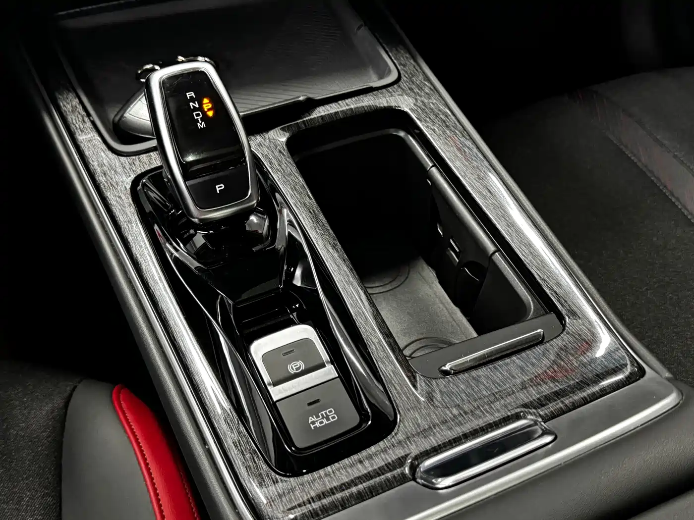 DONGFENG YI HYUN MAX