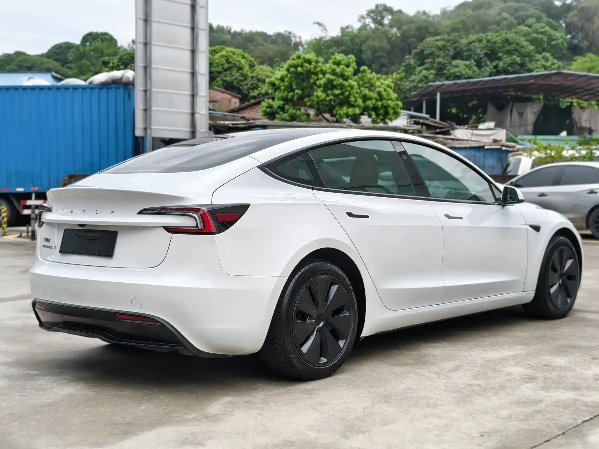 Фото 5 - Tesla Model 3