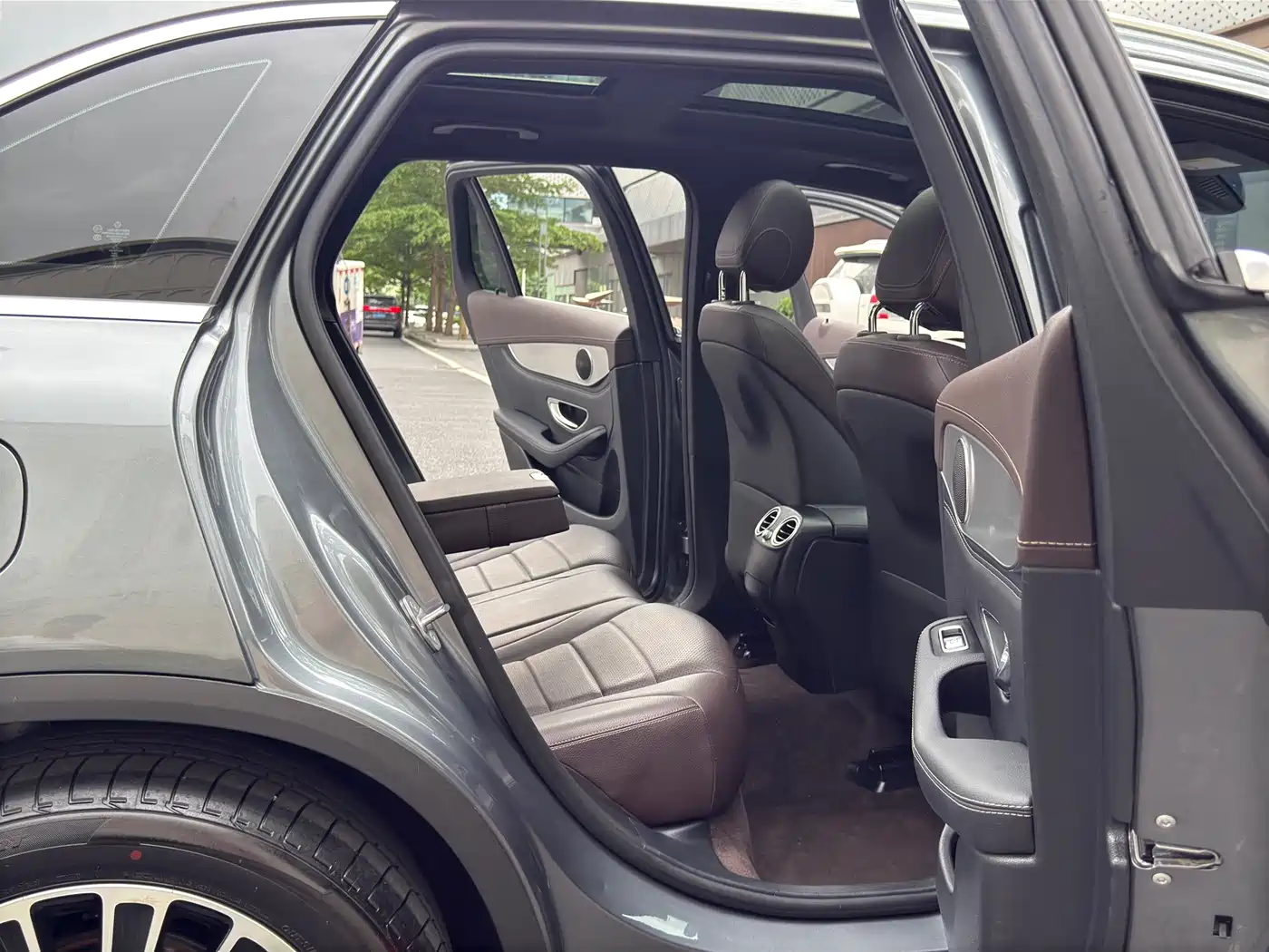 Mercedes-Benz GLC 2018 Facelift GLC 200 4MATIC фото 12