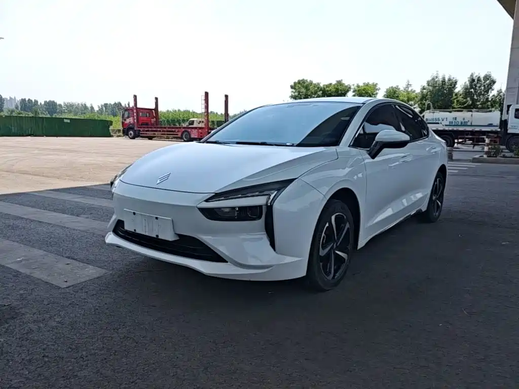JMCG New Energy Yi 2023 Standard Range Industry Edition