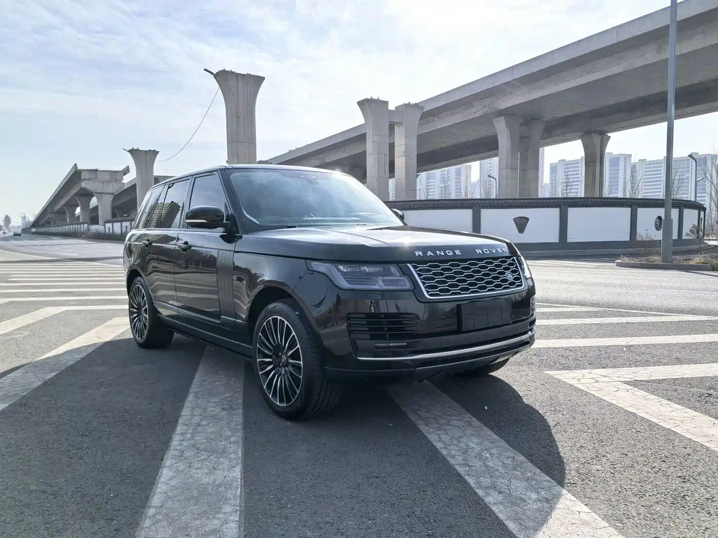 Land Rover Range Rover 2021 3.0 L6 Heritage Edition фото 3
