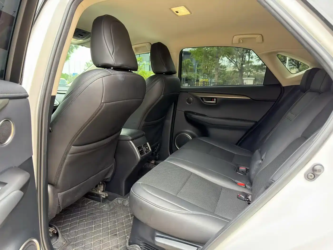 Lexus NX 2020 200 FWD Sharp Edition China V фото 6