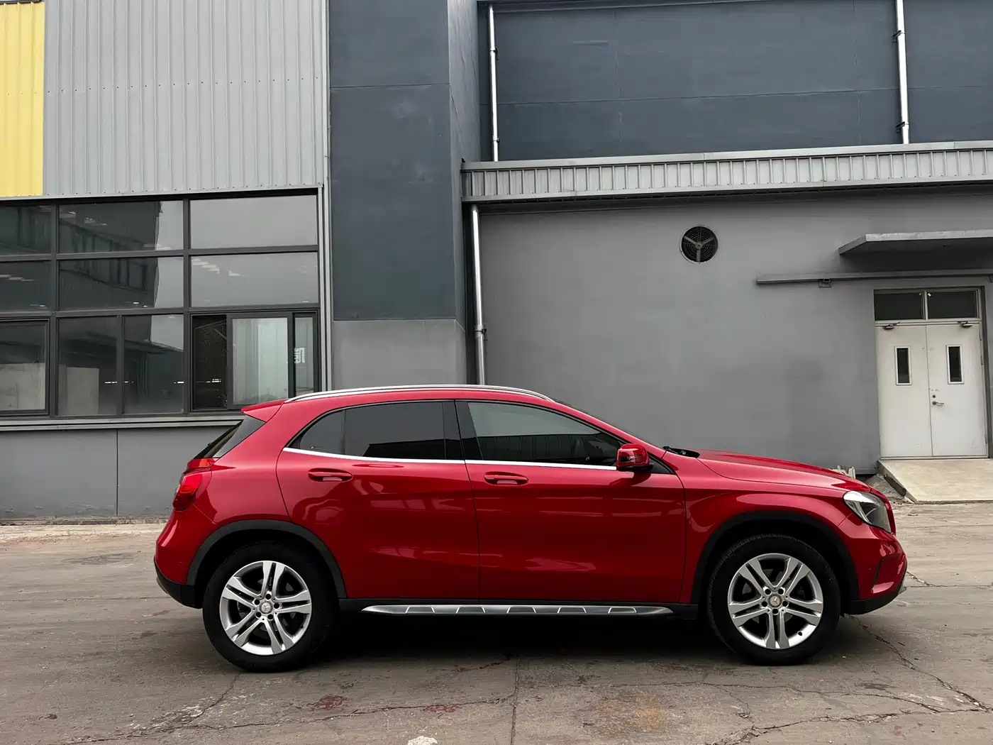 Mercedes-Benz GLA 2015 GLA 200 Dynamic фото 12