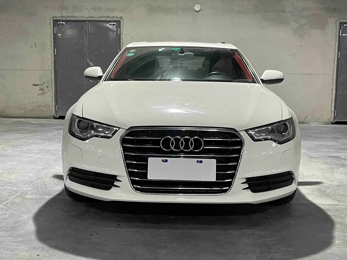 Photo 2 - Audi A6L
