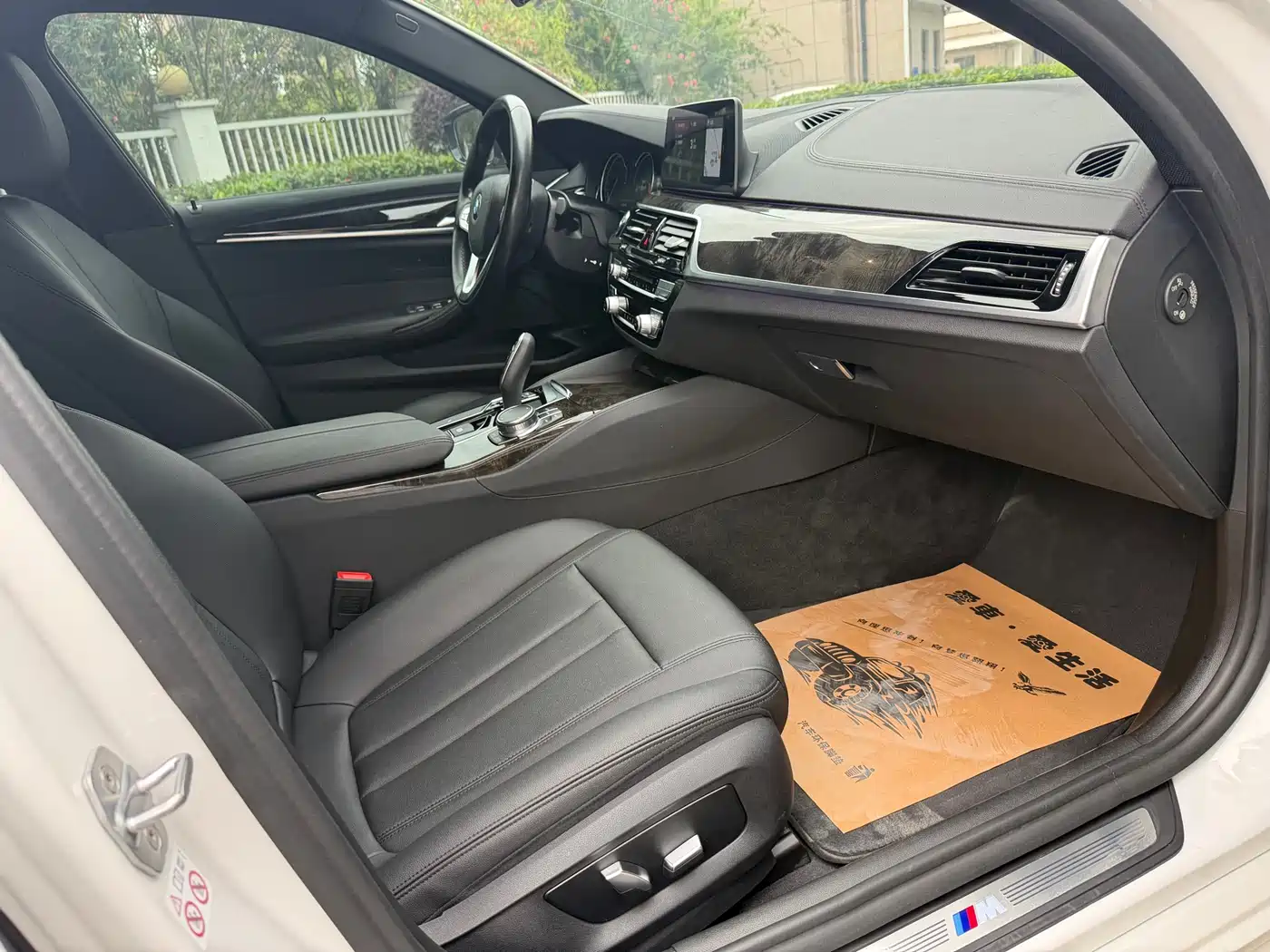 BMW 5 Series 2018 525Li M Sport Package фото 8