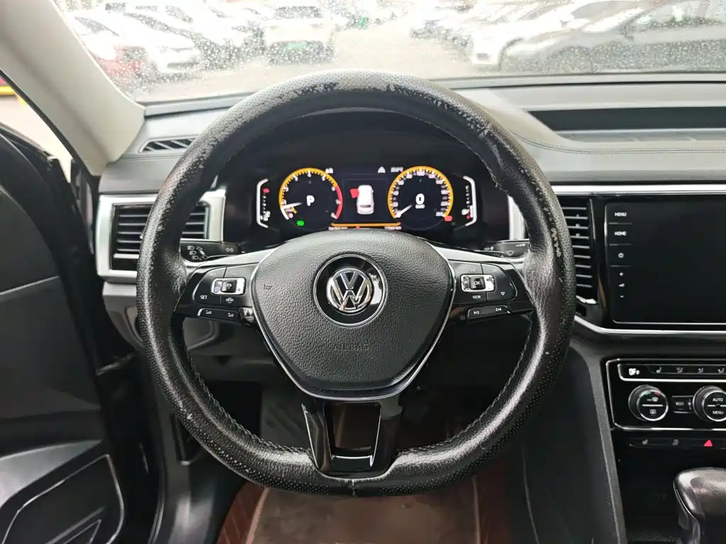 Photo 11 - Volkswagen Teramont