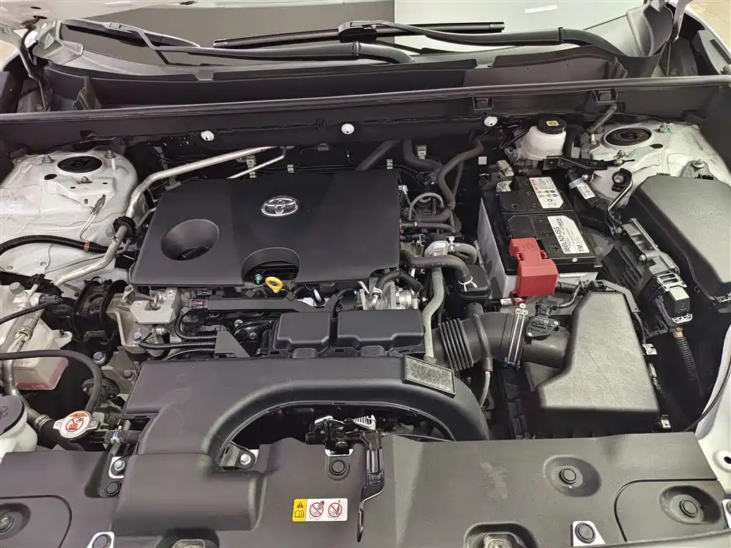 Toyota Wildlander 2022 2.0L CVT FWD Luxury Edition фото 15