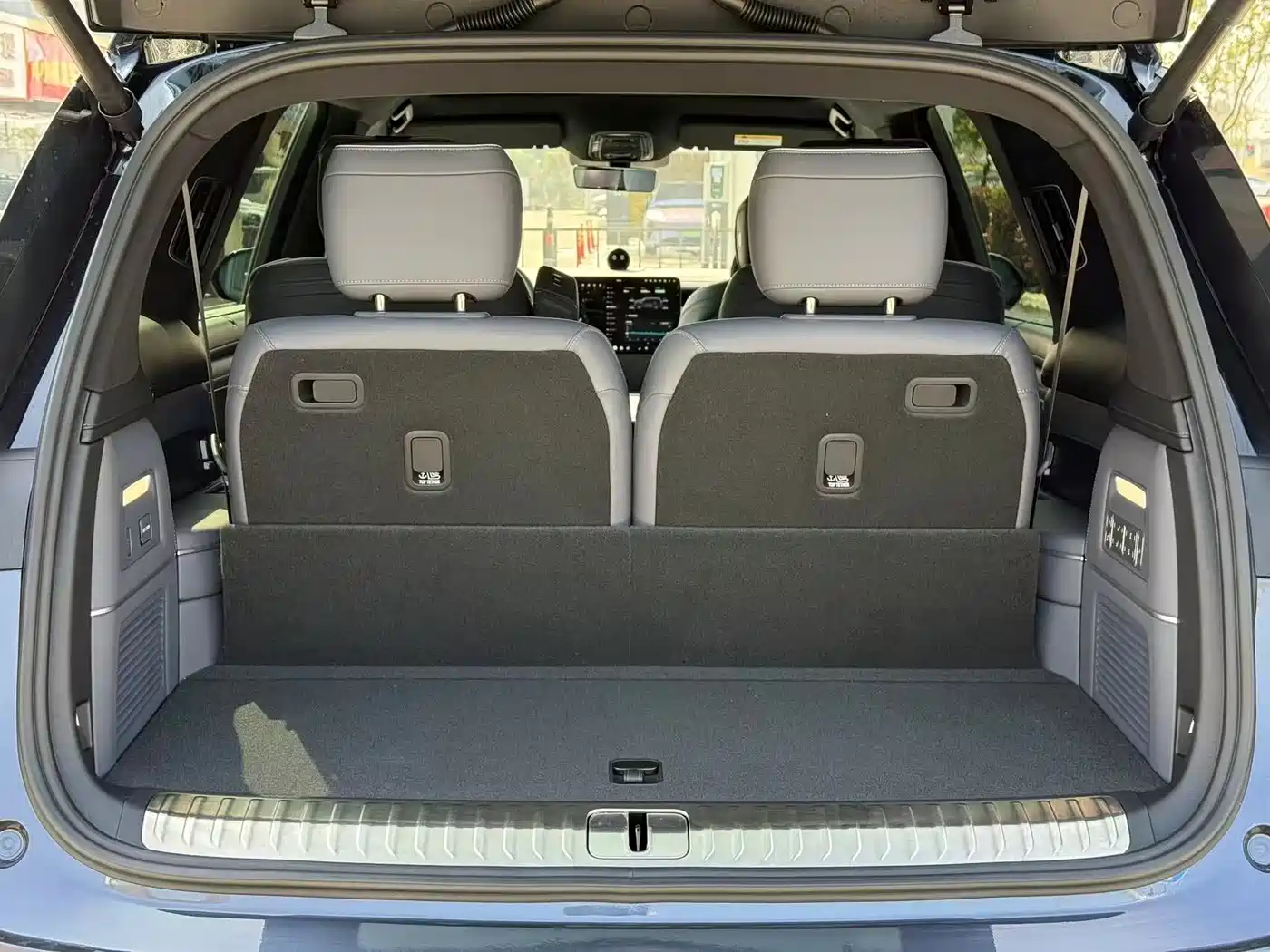 NIO ES8 2025 Model 6-Seat Executive Luxury Edition фото 21